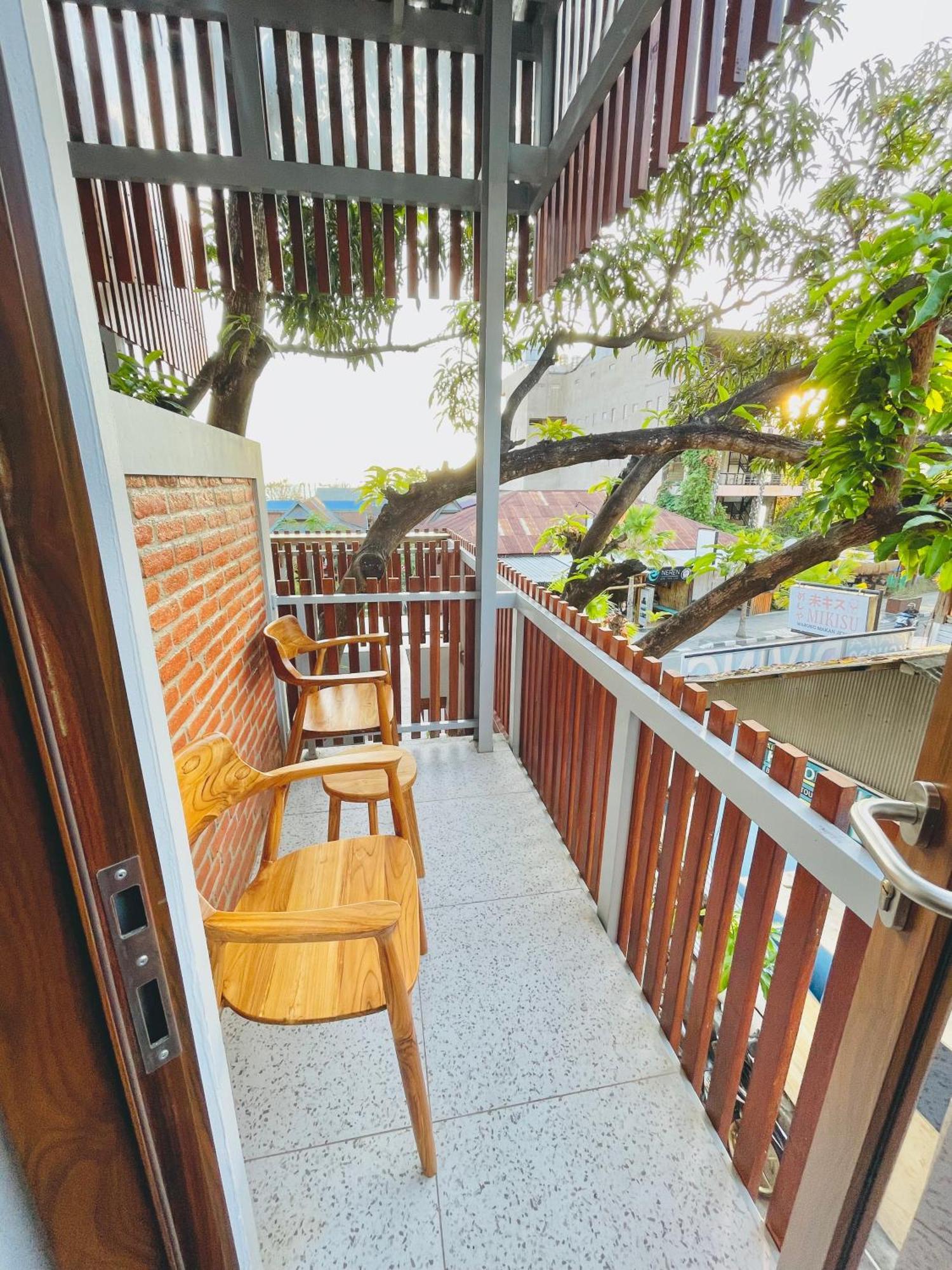 Puu Pau Hotel & Coffee Shop Labuan Bajo Exterior photo